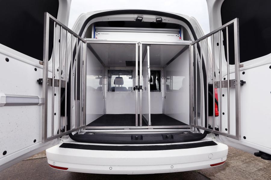 Багажник Volkswagen Caddy Conversion by PressFab Evo 2019 года  (фото 8 из 9)